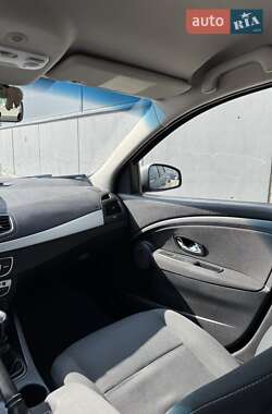 Седан Renault Fluence 2012 в 