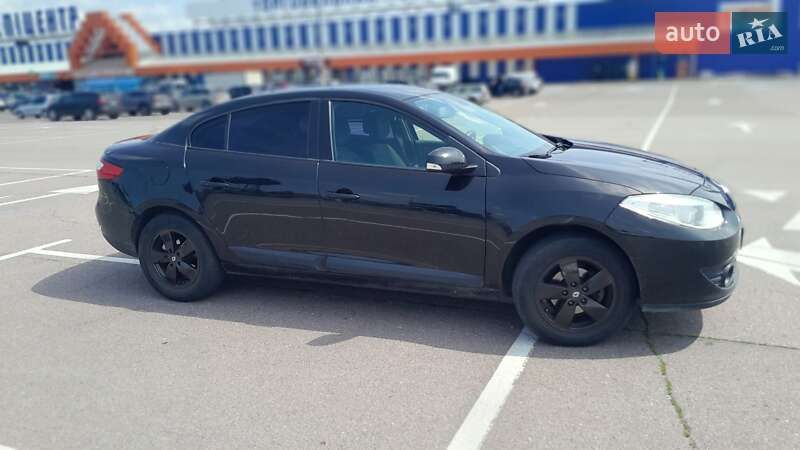 Седан Renault Fluence 2011 в Львове