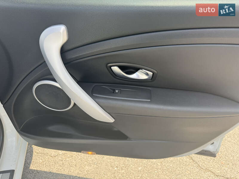 Седан Renault Fluence 2011 в Одессе
