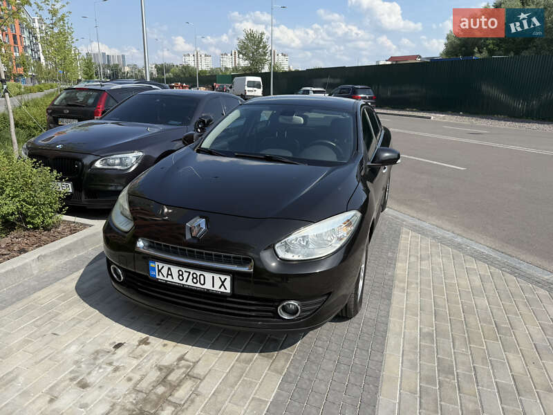 Седан Renault Fluence 2011 в Киеве