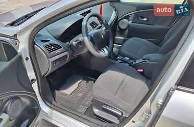Седан Renault Fluence 2011 в 