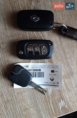 Седан Renault Fluence 2011 в 