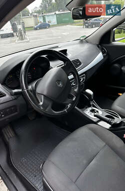 Седан Renault Fluence 2010 в 