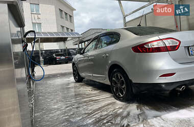 Седан Renault Fluence 2011 в 
