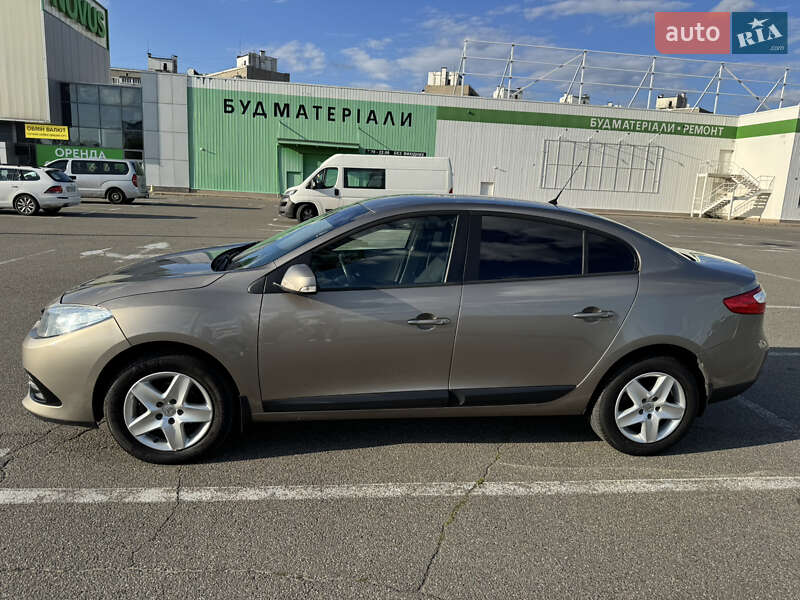 Седан Renault Fluence 2015 в Киеве