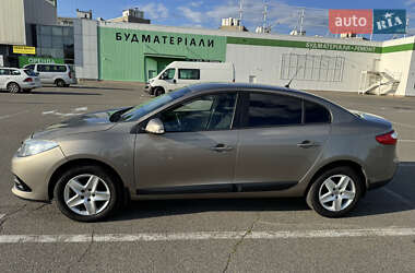 Седан Renault Fluence 2015 в 