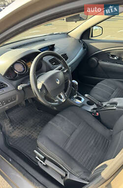 Седан Renault Fluence 2015 в 