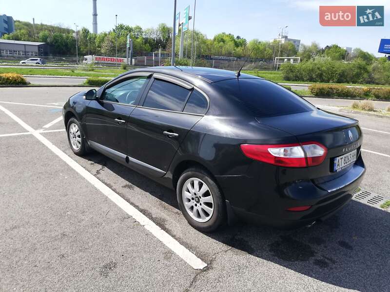 Седан Renault Fluence 2010 в Ивано-Франковске