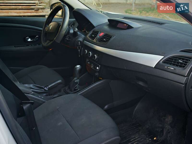 Седан Renault Fluence 2010 в Черновцах фото 19 Седан Renault Fluence 2010 в Черновцах