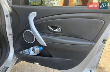 Седан Renault Fluence 2010 в 