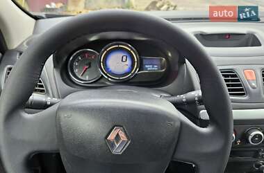 Седан Renault Fluence 2013 в 