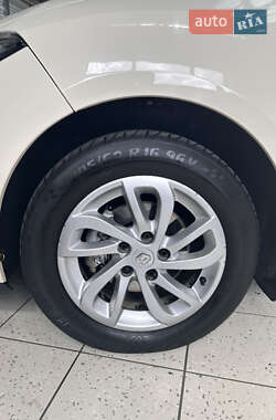 Седан Renault Fluence 2013 в 