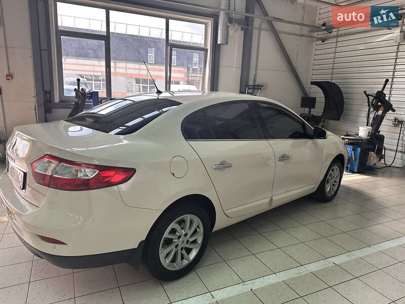 Седан Renault Fluence 2013 в Киеве фото 12 Седан Renault Fluence 2013 в Киеве