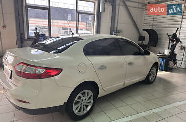 Седан Renault Fluence 2013 в 