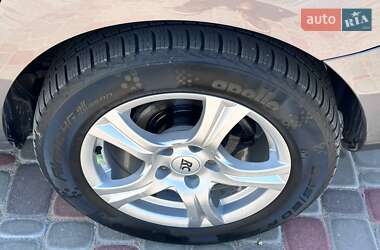 Седан Renault Fluence 2010 в 