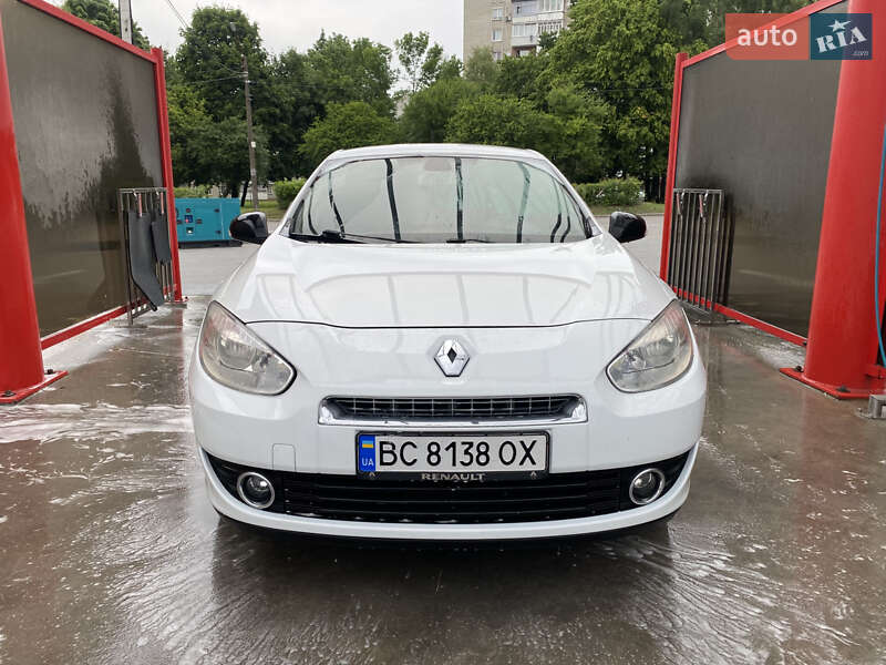 Седан Renault Fluence 2012 в Новояворовске