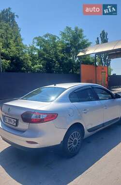 Седан Renault Fluence 2011 в 