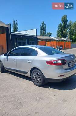 Седан Renault Fluence 2011 в 