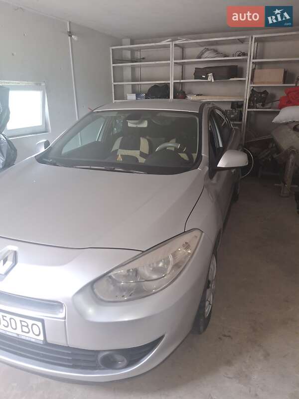 Седан Renault Fluence 2011 в Львові