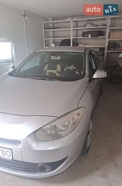 Седан Renault Fluence 2011 в 