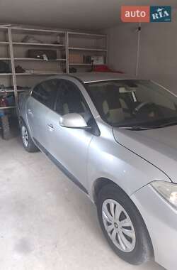 Седан Renault Fluence 2011 в 