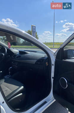 Седан Renault Fluence 2012 в 