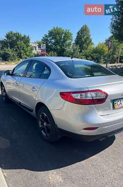 Седан Renault Fluence 2012 в Смілі