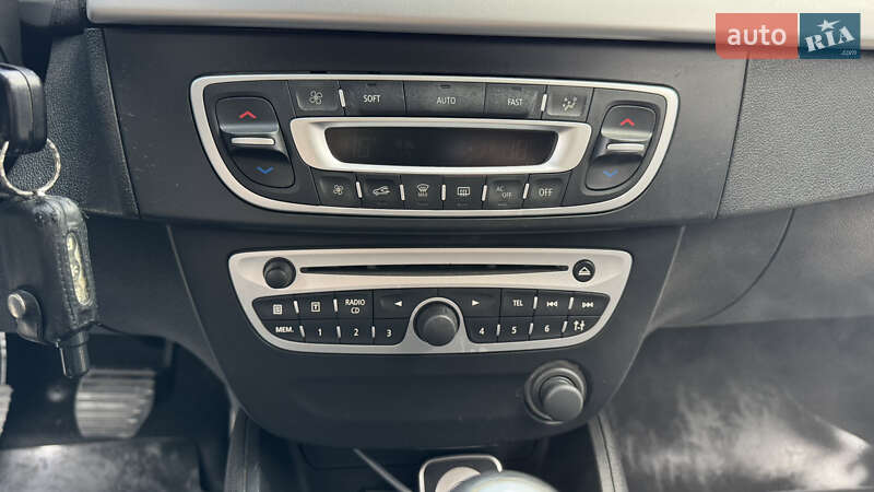 Седан Renault Fluence 2011 в Ивано-Франковске