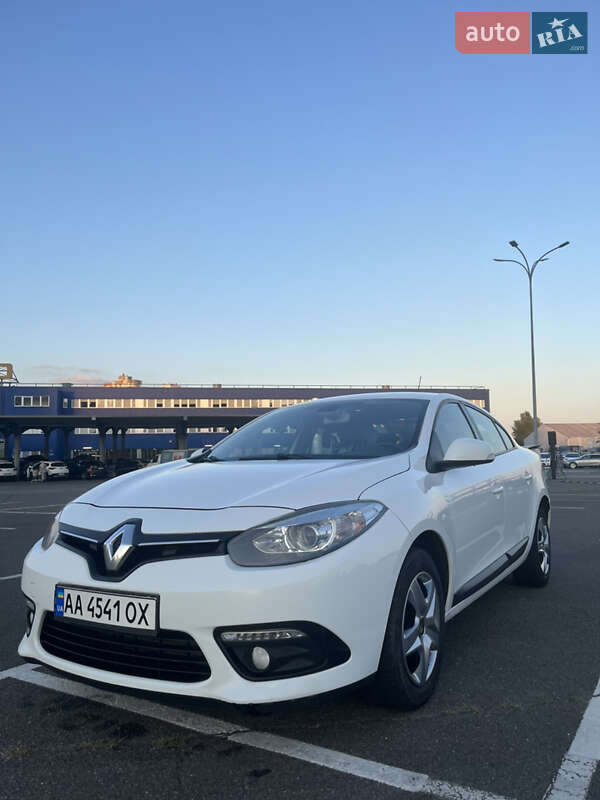 Седан Renault Fluence 2015 в Киеве