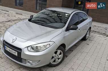 Седан Renault Fluence 2010 в Сокале