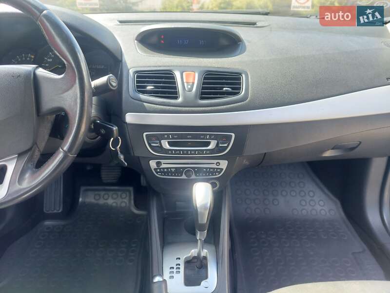 Седан Renault Fluence 2011 в Львове