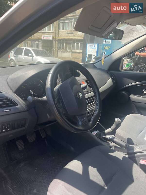 Седан Renault Fluence 2011 в Ивано-Франковске фото 20 Седан Renault Fluence 2011 в Ивано-Франковске