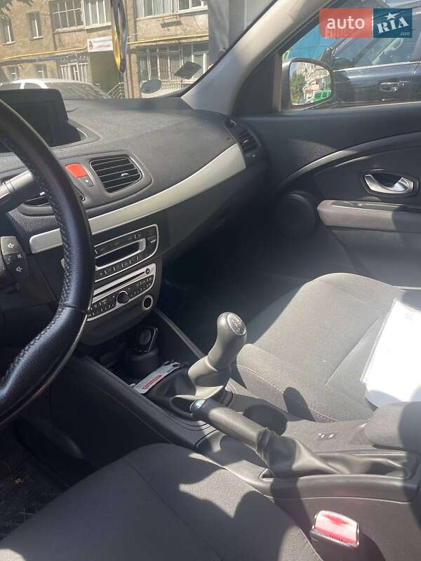 Седан Renault Fluence 2011 в Ивано-Франковске фото 27 Седан Renault Fluence 2011 в Ивано-Франковске