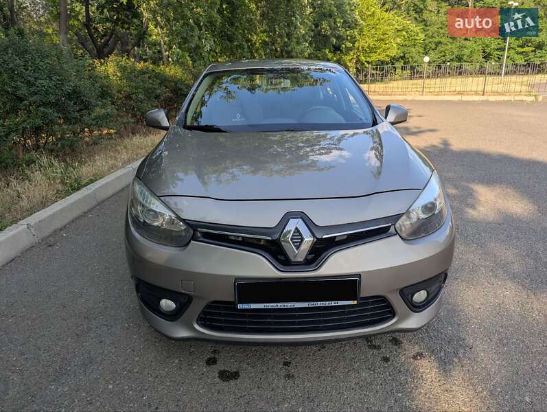 Седан Renault Fluence 2015 в 