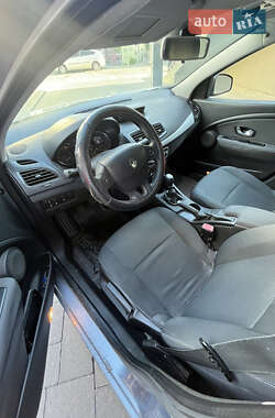 Седан Renault Fluence 2010 в 