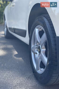 Седан Renault Fluence 2013 в 
