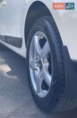 Седан Renault Fluence 2013 в 