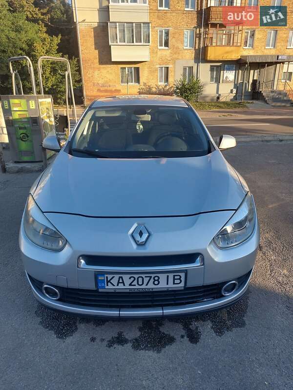 Седан Renault Fluence 2010 в Чернигове