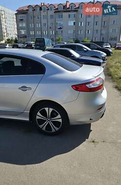 Седан Renault Fluence 2012 в Нетешине