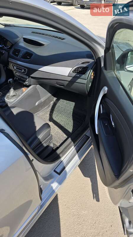 Седан Renault Fluence 2012 в Нетешине фото 15 Седан Renault Fluence 2012 в Нетешине