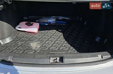 Седан Renault Fluence 2012 в Нетешине