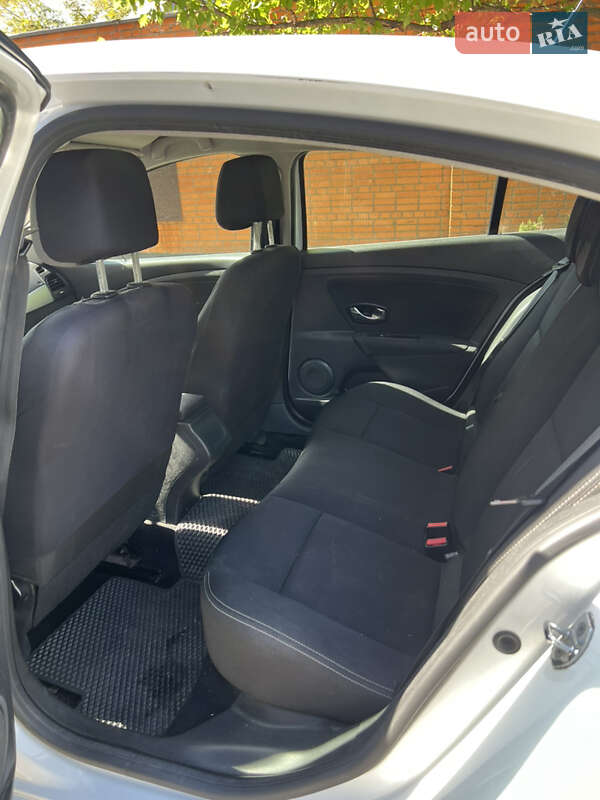 Седан Renault Fluence 2016 в Киеве