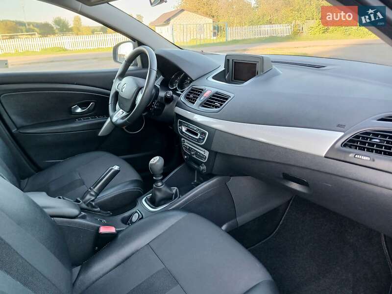 Седан Renault Fluence 2011 в Дубно