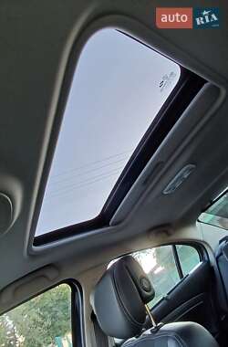 Седан Renault Fluence 2011 в 