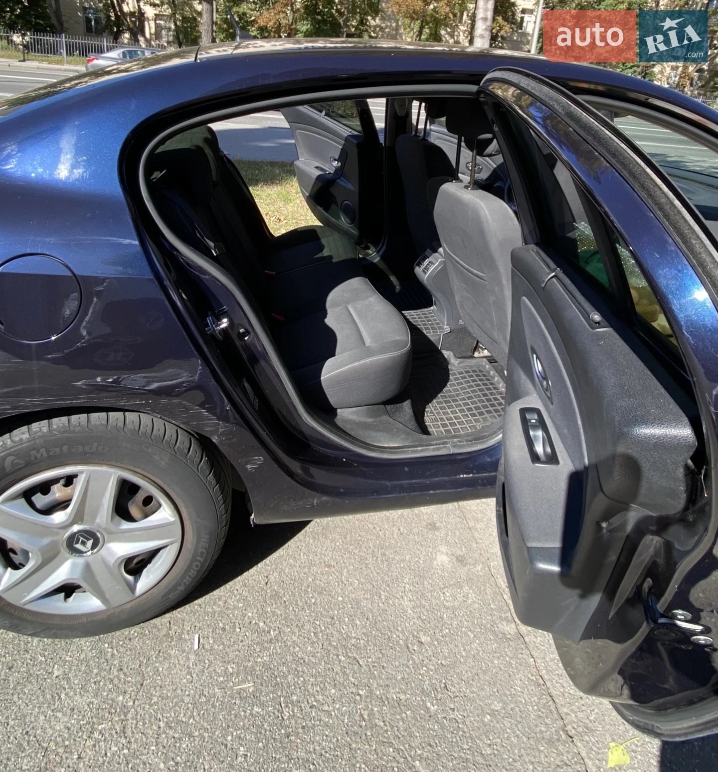 2011 Renault Fluence - мініатюра 10
