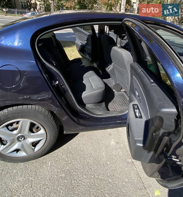 Седан Renault Fluence 2011 в Киеве фото 10 Седан Renault Fluence 2011 в Киеве