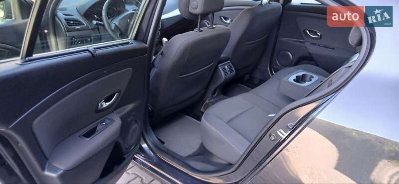Седан Renault Fluence 2011 в Миргороде