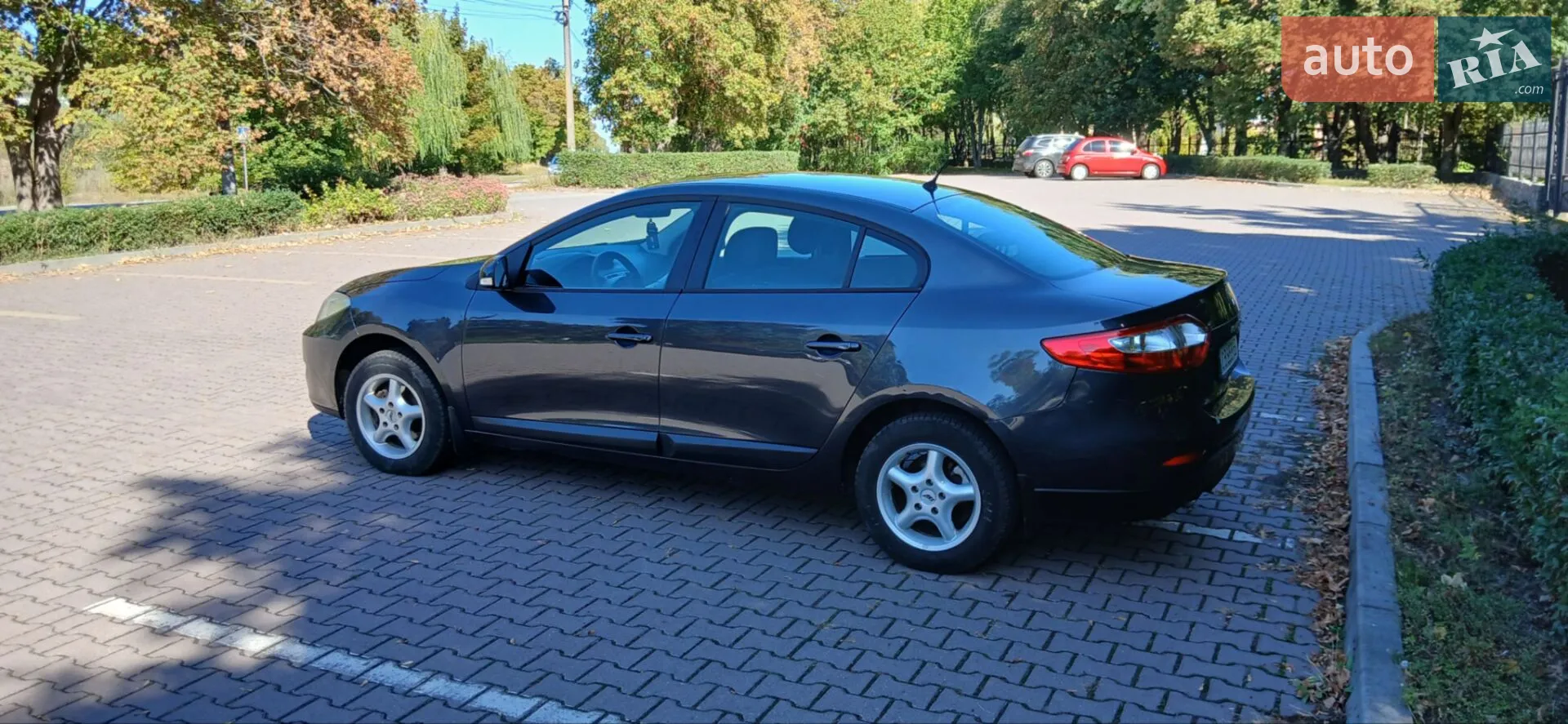 2011 Renault Fluence - мініатюра 16