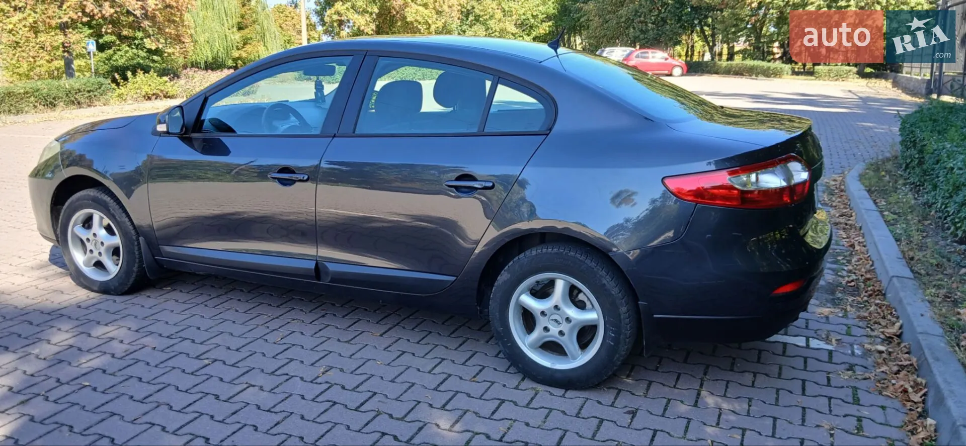 2011 Renault Fluence - мініатюра 17