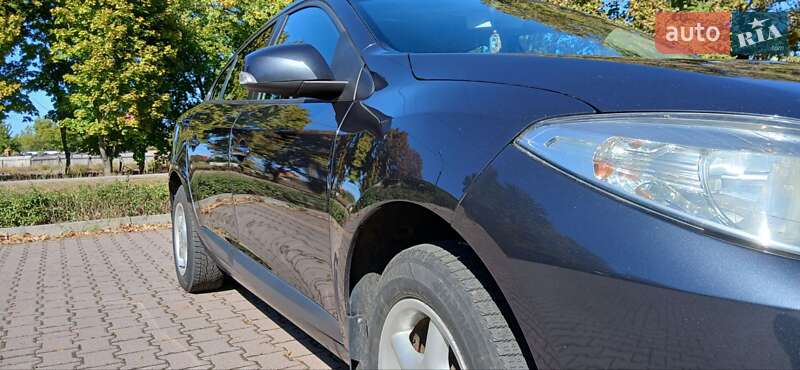 Седан Renault Fluence 2011 в Миргороде